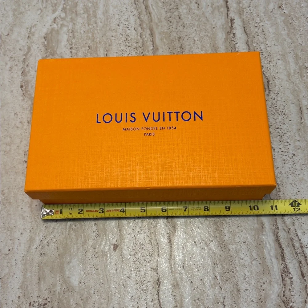Louis Vuitton Orange Box with Blue Logo - Picture 4 of 5